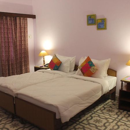 Sankhu Niwas Hotel Bikaner Bagian luar foto