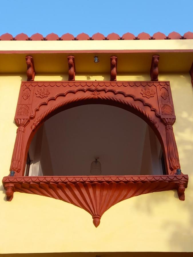 Sankhu Niwas Hotel Bikaner Bagian luar foto