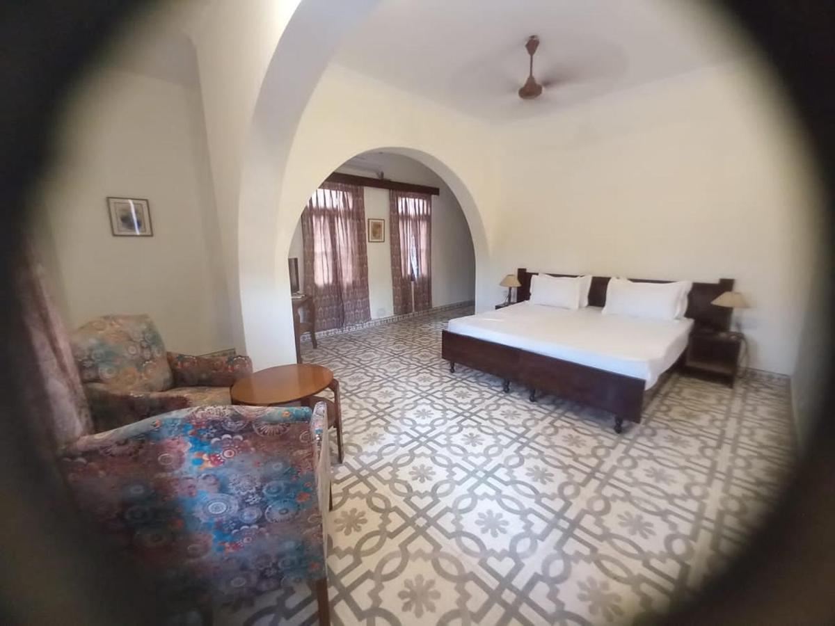 Sankhu Niwas Hotel Bikaner Bagian luar foto