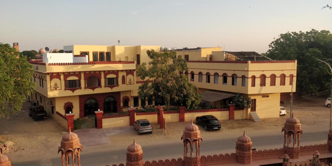 Sankhu Niwas Hotel Bikaner Bagian luar foto