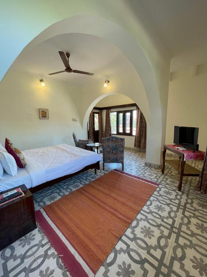 Sankhu Niwas Hotel Bikaner Bagian luar foto
